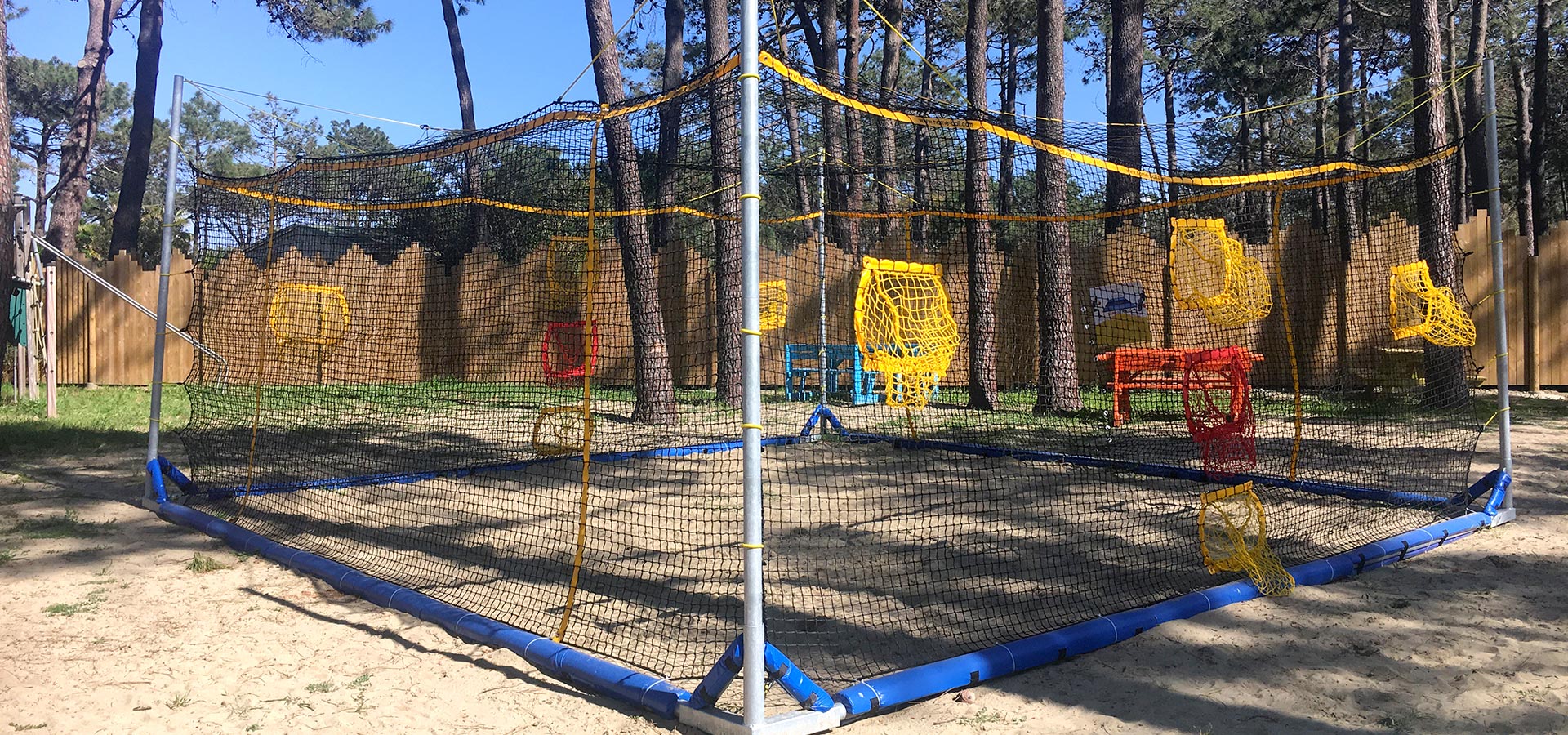 Camping san damiano jeux enfants homeball cage ballon